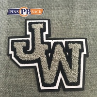 Patchs de vêtements brodé de lettres grises, lettres grises, appliqués, badges, adorable fait à la main, bonne qualité, design gratuit, forme taille