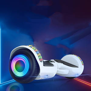 Patinete Eléctrico Autoequilibrado de 6.5 Pulgadas <span class=keywords><strong>con</strong></span> Ruedas Luminosas, Luz LED Superior y Delantera, Música y Autoequilibrio - Product Image 3