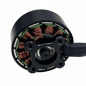 Motor sin Escobillas TopMotor 1350KV, 996W de Potencia Máxima, 2283g de Empuje, Ligero (54g), 4-6S, para Drones de Carreras FPV - Product Image 4