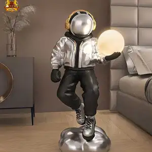 Dekorasi komersial patung astronot resin rocket spaceman, ukuran hidup, patung astronot serat kaca led menyala