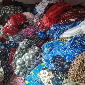 Nhà Máy Sản Phẩm Trực Tiếp Chứng Khoán Flannel Chăn Giá Rẻ Bán Trong Suốt Cổ Phiếu In Và Mô Hình Màu Rắn Chăn Giá Rẻ - Product Image 3