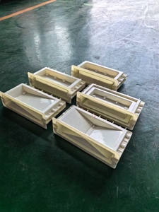 Nuevo Molde para Bloques de Hormigón 2025, Diseño de Fábrica, Venta al por Mayor, Molde de Plástico para Construcción de Villas, Tamaño 20*20*10cm - Product Image 4