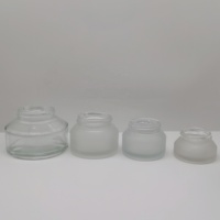 Pot cosmétique de haute qualité 15g 30g 50g 100g en verre dépoli transparent à épaule inclinée avec couvercle en bambou