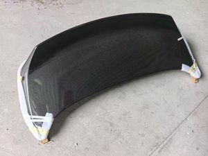 Portellone Posteriore Sostitutivo in Stile HT in Fibra di Carbonio Nera per Infiniti G37 <span class=keywords><strong>Berlina</strong></span> 4 Porte 08-13 con Fori per Telecamera e Pulsante Apertura Bagagliaio - Product Image 5