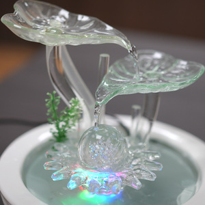 Fontaine de bureau en verre en forme de feuille de lotus, soufflée à la main, de forme irrégulière, avec rétroéclairage, pour la décoration de la maison et du bureau - Product Image 3