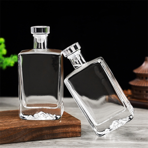 100ML 200ML 500ML Nordic Clear épaissi carré whisky Brandy liqueur thé plat <span class=keywords><strong>Voda</strong></span> bouteille en verre avec liège - Product Image 2