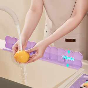 Protector Antisalpicaduras de Gel de Silicona Moderno Huyo, Impermeable y Fácil de Limpiar, para Cocina y Baño - Product Image 1