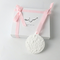 Diffuseur de parfum en céramique personnalisé avec logo, pour armoire ou voiture, en plâtre aromatique, fleur de porcelaine, huile parfumée, diffuseur à bâtonnets