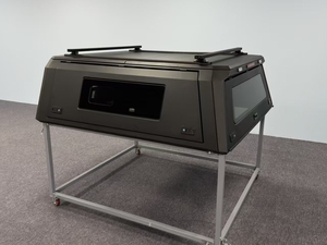 Cubierta Tonneau de aleación de aluminio impermeable con bloqueo retráctil personalizado 4X4 para <span class=keywords><strong>Tunder</strong></span> 2022 + 5,5 pies - Product Image 1