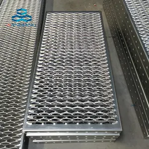 Anti-skid Plate perforated alligator mouth hole checkered plate