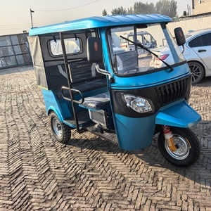 Mototaxi Triciclo Abierto Motorizado Personalizado con Llanta de Repuesto, Larga Distancia, Durabilidad, Transporte Urbano, Gasolina, Tuk Tuk - Product Image 3