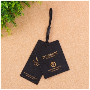 ป้ายแขวนกระดาษสำหรับเสื้อผ้า/รองเท้า เป็นมิตรกับสิ่งแวดล้อม ยั่งยืน ทนทาน ปั๊มนูน ปั๊มฟอยล์ รูปทรง/ขนาดตามสั่ง ป้ายเสื้อผ้าตามความต้องการของลูกค้า - Product Image 1
