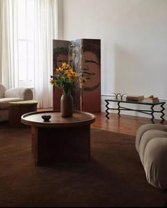 Alfombra de Lujo 100% Lana Color Chocolate Marrón |   Alfombra Marrón de Lujo para Decoración de Ambientes |   Alfombra Comercial de Alta Resistencia con Textura Suave y Afelpada - Product Image 1
