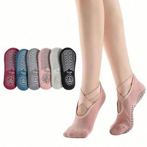 Calcetines Antideslizantes de Algodón para Yoga y Pilates para Mujer, Diseño con Cinta Adhesiva, Venta al Por Mayor - Product Image 3