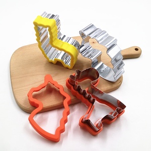 <span class=keywords><strong>Emporte</strong></span>-pièce en métal avec motifs d'animaux de dessin animé pour enfants, moule à pain sandwich, tampon à biscuits, outils de cuisson - Product Image 3