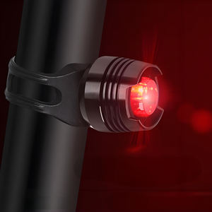 Casco LED de aleación de aluminio recargable para bicicleta, luz brillante de rubí para bicicleta de montaña, lámpara trasera de advertencia con batería de gancho de liberación rápida - Product Image 1