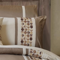 Housse de couette et de couette de luxe personnalisée avec motif de broderie à la mode