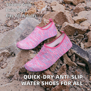 Chaussures d'eau légères et à séchage rapide pour adultes - Chaussettes aquatiques antidérapantes avec trous pour la randonnée et les sports nautiques - Product Image 2