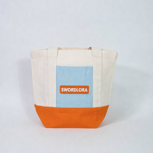 Sac fourre-tout en toile noire personnalisé avec logo, ruban et poignées en corde, marque SWORDLORA, sac promotionnel imprimé pour cadeaux - Product Image 4