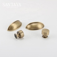 Poignées de meubles Santaya en laiton brossé antique, poignées de tiroir pour armoire de cuisine, boutons de tiroir pour chambre à coucher, poignée de meuble martelée à la main
