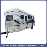 Remorque à chevaux double à chargement direct haut de gamme et personnalisée avec armoire latérale pour le transport équin aux normes européennes