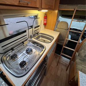 <span class=keywords><strong>Camping</strong></span>-<span class=keywords><strong>car</strong></span> Ecocampor Max598 <span class=keywords><strong>pour</strong></span> famille de 4 personnes avec lit surélevé, lit queen-size, salle de bain, cuisine <span class=keywords><strong>pour</strong></span> les longs trajets - Product Image 5