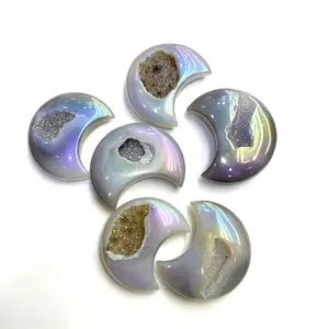 Kualitas Tinggi Bulan Biru Penyembuhan Alami Batu Permata Ukiran Tangan Aura Agate Geode Kristal Kerajinan untuk Dekorasi Rumah