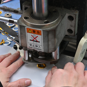 Écharpe de supporter de football personnalisée en polyester de bonne qualité, faible quantité minimale de commande, impression sportive YF - Product Image 4