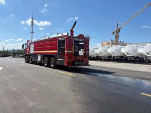 Nouveau type <span class=keywords><strong>camion</strong></span> de pompiers diesel de HOWO 8x4/<span class=keywords><strong>camion</strong></span> de lutte contre l'incendie de véhicule de sauvetage - Product Image 2