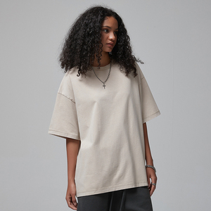 T-shirts pour hommes délavés à l'acide avec logo personnalisé 300GSM T-shirts à col en O surdimensionnés en 100% coton épais pour hommes - Product Image 1