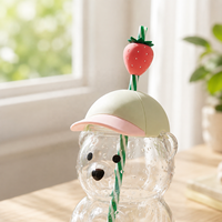 Bouteille d'eau en verre transparente en forme d'ours 3D mignon avec bouchon et paille, décor de fraise, tasse en verre Kawaii pour lait, jus, bubble tea, cadeau