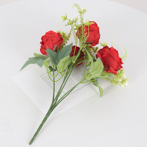 Bouquet de fleurs artificielles Jessie à 7 têtes de roses Sweetheart, 32 cm, en soie, pour mariage, décoration intérieure et extérieure - Product Image 4