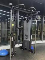 Système de poulie réglable double pour les entraînements de gymnastique à domicile et commerciaux Entraîneur multifonctionnel par câble pour l'exercice