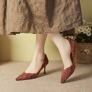 Zapatos Unisex de Tacón Bajo con Punta Puntiaguda, de Cuero Genuino, Diseño Calado, Estilo Moderno 2026, Cómodos y Resistentes al Agua - Product Image 5