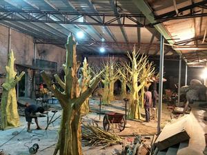 Sapin artificiel durable <span class=keywords><strong>de</strong></span> 4 m <span class=keywords><strong>de</strong></span> haut, tronc en fibre <span class=keywords><strong>de</strong></span> verre, feuilles en tissu/plastique, durée <span class=keywords><strong>de</strong></span> vie <span class=keywords><strong>de</strong></span> 5 à 8 ans, pour hôtels, maisons, jardins, art - Product Image 4