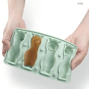 Molde de Silicona para Paletas Heladas con Diseño de Alpaca Negra y Rosa, 4 Moldes Grandes de Llama para Postres Congelados - Product Image 5