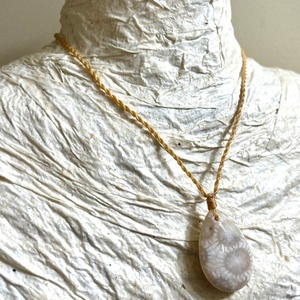 Grosir liontin kristal batu alam giok karang kuning merah liontin kristal batu akik kerajinan kristal lainnya untuk dipakai - Product Image 6