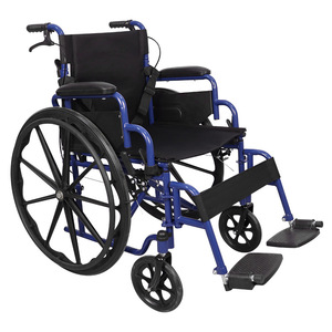 Sedia a Rotelle Manuale Pieghevole Leggera da 24 Pollici Stile Ospedaliero per Anziani e Disabili con Massaggio Terapeutico - Product Image 1