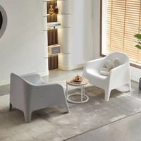Moderner Luxus Öko-Freundlicher Einzelsessel Kreativer Freizeit-Verhandlungsstuhl mit Rückenlehne für Zuhause und Balkon Designer-Sessel aus Leichtplastik