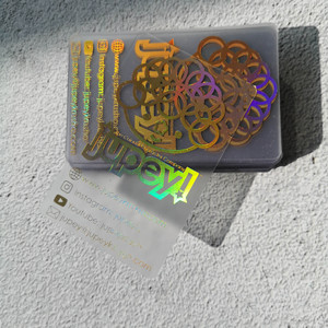 Cartes de visite transparentes en <span class=keywords><strong>PVC</strong></span> imprimées en offset CMYK avec feuille holographique arc-en-ciel brillante et estampées à chaud - Product Image 4