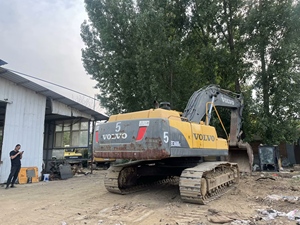 Excavatrice d'occasion VOLVO EC360 de 37 tonnes, faible nombre d'heures de travail, moteur d'origine remis à neuf, grande excavatrice d'occasion - Product Image 6