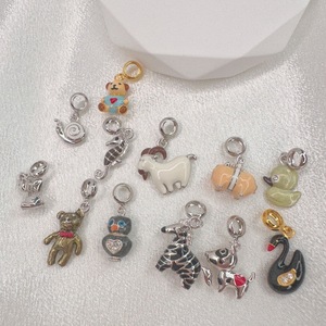 B4463 lindo 925 encanto de plata esterlina colorido esmalte oso perro <span class=keywords><strong>Dunk</strong></span> encanto para joyería permanente - Product Image 1