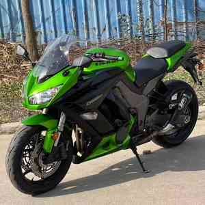 <span class=keywords><strong>Kawasaki</strong></span> Z1000 SX : <span class=keywords><strong>Moto</strong></span> Sportive Haute Performance avec Vitesse Maximale de 80 km/h – Motos d'Occasion à Essence - Product Image 2