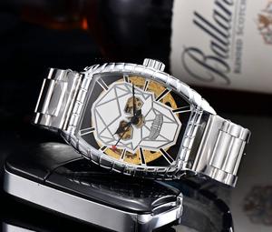 Montre à quartz unique pour papa, cadran crâne, boîtier tonneau argenté, bracelet en cuir noir gaufré croco - Product Image 5