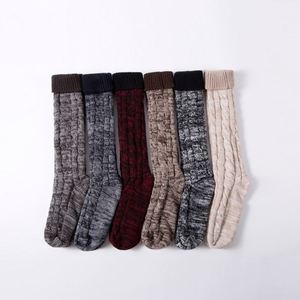 Cubrebotas de Invierno Navideños de Punto, Calcetines Largos de Colores Mezclados por Encima de la Rodilla - Product Image 6