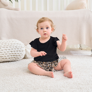 Vêtements pour bébés en gros personnalisés, haut d'été pour fille de haute qualité avec manches à volants élastiques, décoration en dentelle, ensemble de vêtements pour bébé - Product Image 1