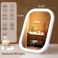 Petit miroir de maquillage portable pour filles, cadre en métal durable, support avec lumière LED tactile, design transfrontalier, utilisation sur le bureau