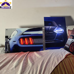 Tableaux muraux de voitures avec éclairage LED, affiches modernes de voitures, toiles décoratives de voitures de course urbaine pour la maison - Product Image 3