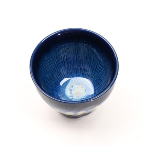 Taza de Café Cónica Artesanal con Esmalte Goteado, Vaso de Cerámica Bicolor Hecho a Mano - Product Image 5