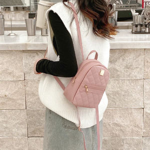 Zaino donna elegante con ricamo coreano ideale per uso quotidiano e avventure di viaggio - Product Image 4